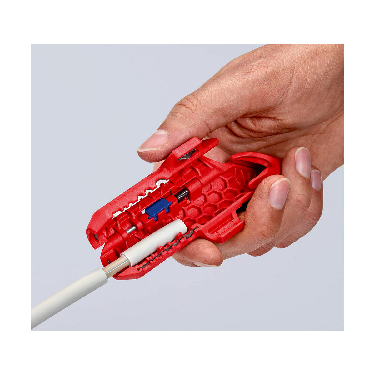 V9HC27227D0C52E37440011AFED618345ECR3449905P3