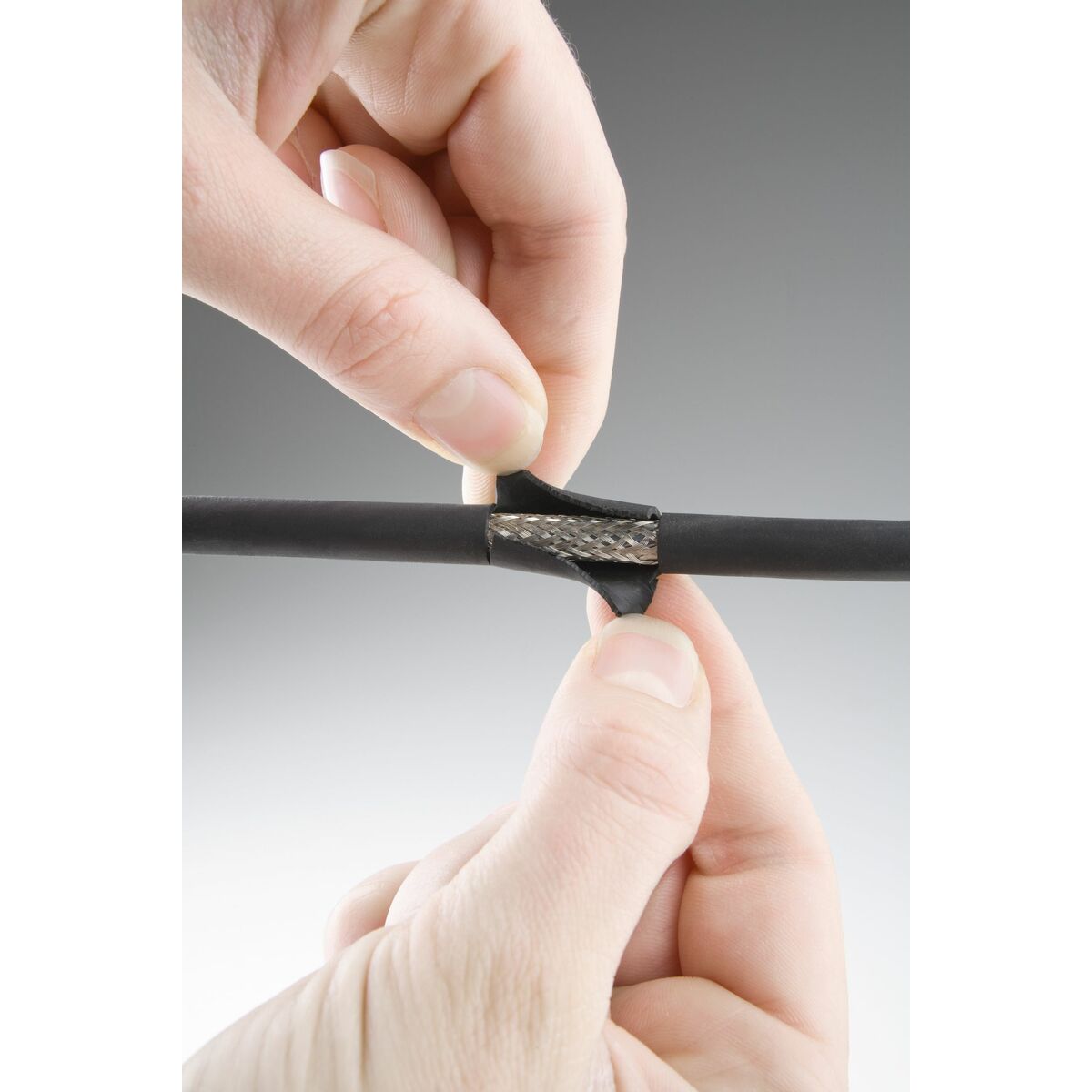 V5HFF5651C2E12ABDA7C57D16C1954189D0R6630347P5