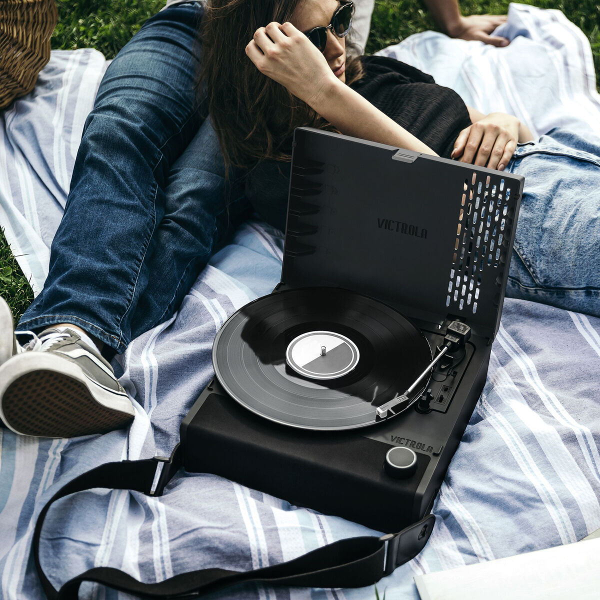 V8HD32249DA9C394EB405DBF4698CB50887R3971645P3