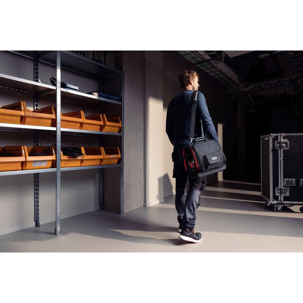 V5H2864C8EC698082F64E05743EFF67D123R6636967P10